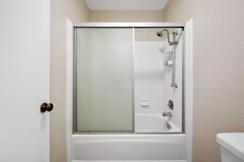 Bath - 48255 Monroe St, Indio, CA 92201 photo 3 of 3