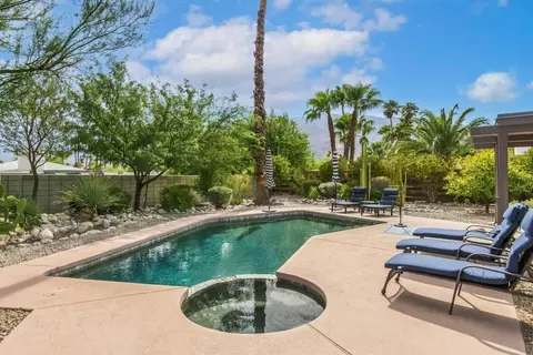 1371 E Francis Dr, Palm Springs, CA 92262
