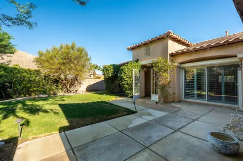 992 Mira Grande, Palm Springs, CA 92262