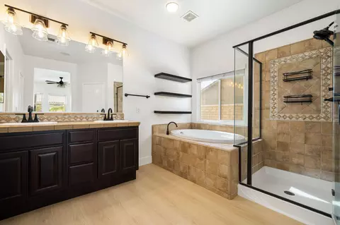 Bath - 41153 Danforth Ct, Indio, CA 92203 photo 1 of 3
