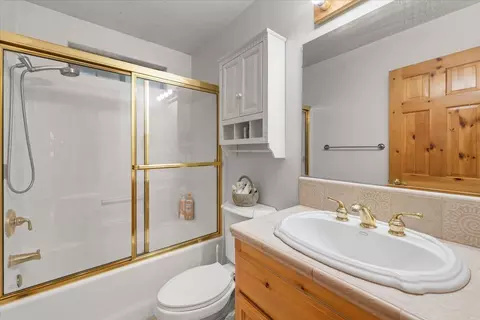 Bath - 1354 Silverado Rd, Big Bear City, CA 92314 photo 3 of 3