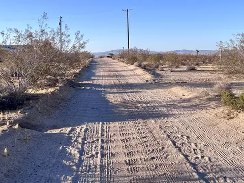 777 Lambert Ln, Landers, CA 92285 photo 10