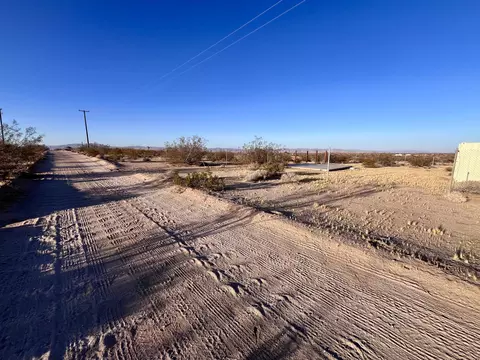777 Lambert Ln, Landers, CA 92285 photo 9
