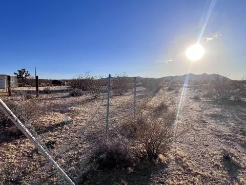 777 Lambert Ln, Landers, CA 92285 photo 5