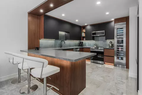 500 E Amado Rd, Palm Springs, CA 92262