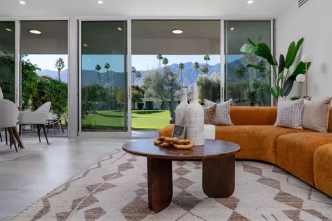 80 Lakeview Dr, Palm Springs, CA 92264