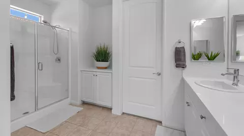 Bath - 82771 Chaplin Ct, Indio, CA 92201 photo 2 of 3