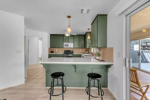 Kitchen - 7815 Sunset Rd, Joshua Tree, CA 92252 photo 7 of 7