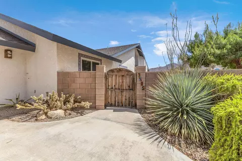 Exterior - 7815 Sunset Rd, Joshua Tree, CA 92252 photo 3 of 18