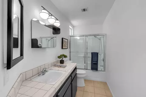 Bath - 7815 Sunset Rd, Joshua Tree, CA 92252 photo 2 of 4