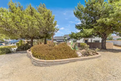 Exterior - 7815 Sunset Rd, Joshua Tree, CA 92252 photo 14 of 18
