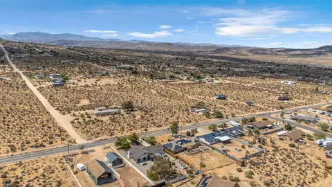 View/Area - 7815 Sunset Rd, Joshua Tree, CA 92252 photo 9 of 12