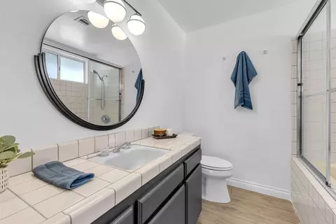 Bath - 7815 Sunset Rd, Joshua Tree, CA 92252 photo 3 of 4