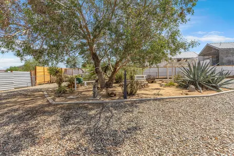 Exterior - 7815 Sunset Rd, Joshua Tree, CA 92252 photo 18 of 18