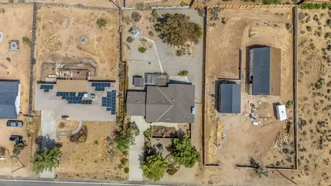 View/Area - 7815 Sunset Rd, Joshua Tree, CA 92252 photo 10 of 12