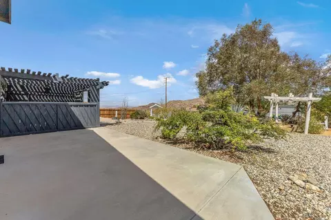 Exterior - 7815 Sunset Rd, Joshua Tree, CA 92252 photo 9 of 18