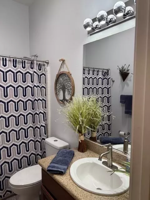 Bath - 48934 Biery St, Indio, CA 92201 photo 4 of 4