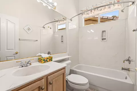 Bath - 80711 Turnberry Ct, Indio, CA 92201 photo 4 of 4
