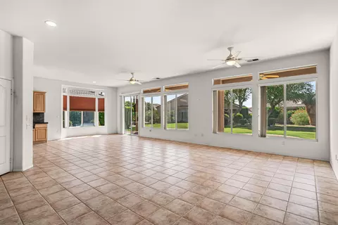 Living - 80711 Turnberry Ct, Indio, CA 92201 photo 2 of 9