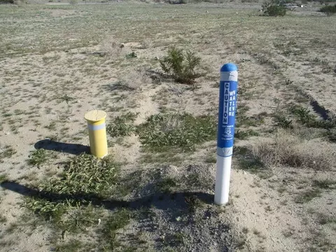 1306 Shore Manor St, Thermal, CA 92274 photo 3