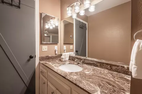 Bath - 733 Summit Blvd, Big Bear City, CA 92314 photo 2 of 4