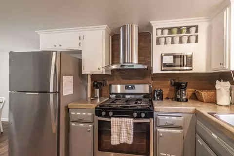 Kitchen - 733 Summit Blvd, Big Bear City, CA 92314 photo 2 of 2