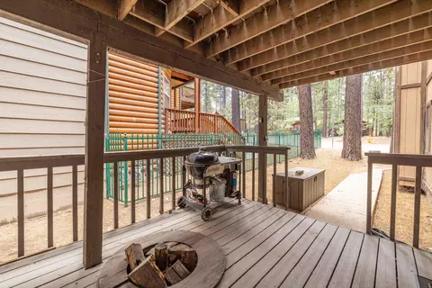 Exterior - 733 Summit Blvd, Big Bear City, CA 92314 photo 5 of 6