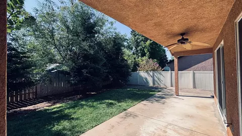 Exterior - 2177 Cadjew St, Redding, CA 96003 photo 21 of 23