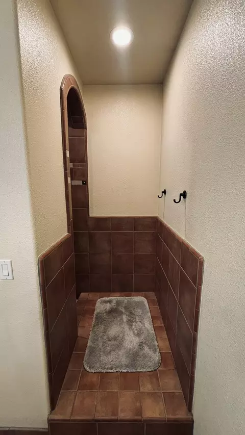 Bath - 2177 Cadjew St, Redding, CA 96003 photo 7 of 16