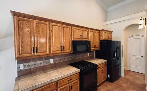 Kitchen - 2177 Cadjew St, Redding, CA 96003 photo 5 of 6