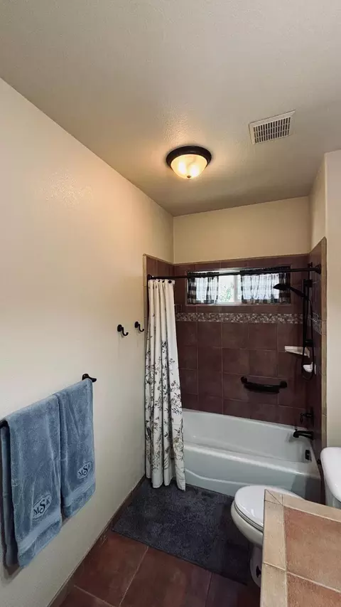 Bath - 2177 Cadjew St, Redding, CA 96003 photo 13 of 16