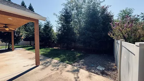 Exterior - 2177 Cadjew St, Redding, CA 96003 photo 13 of 23