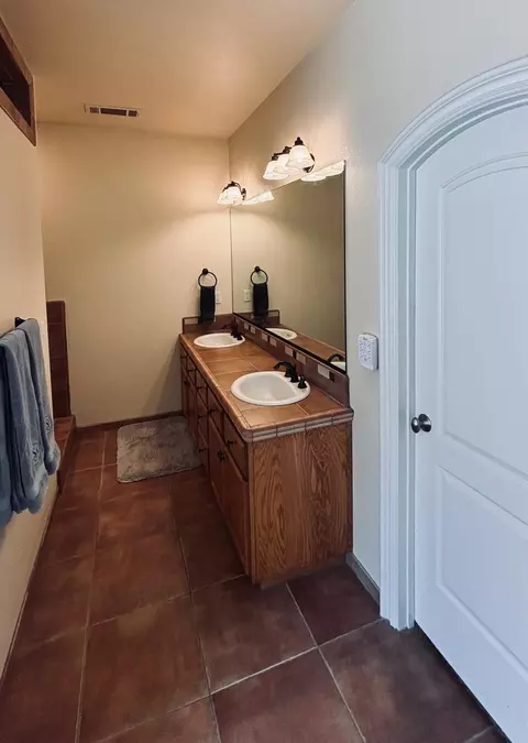 Bath - 2177 Cadjew St, Redding, CA 96003 photo 5 of 16