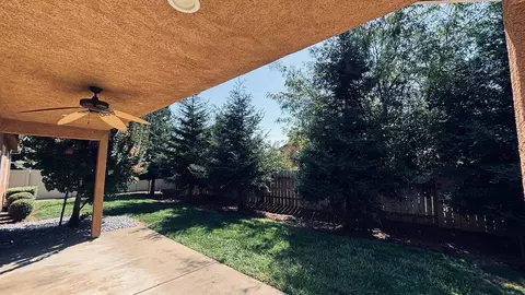 Exterior - 2177 Cadjew St, Redding, CA 96003 photo 22 of 23