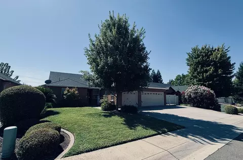 Exterior - 2177 Cadjew St, Redding, CA 96003 photo 2 of 23