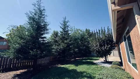 Exterior - 2177 Cadjew St, Redding, CA 96003 photo 15 of 23