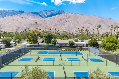 1957 Grand Bahama Dr E, Palm Springs, CA 92264
