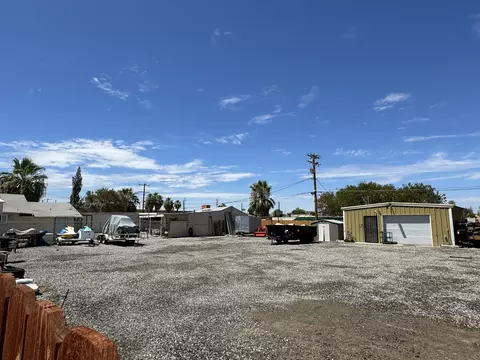Exterior - 165 S Spring St, Blythe, CA 92225 photo 5 of 8