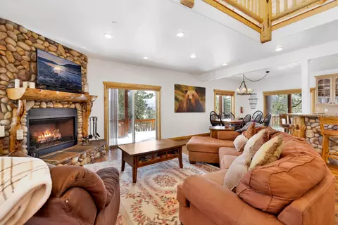 Living - 39737 Flicker Rd, Fawnskin, CA 92333 photo 3 of 7