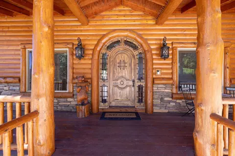 Exterior - 39737 Flicker Rd, Fawnskin, CA 92333 photo 4 of 10