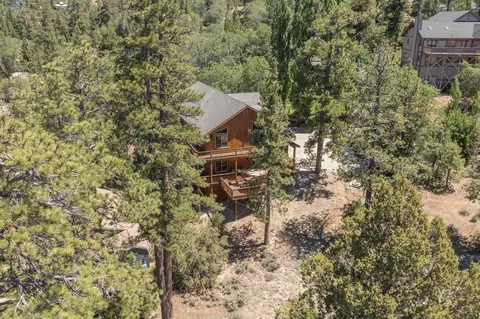 View/Area - 39737 Flicker Rd, Fawnskin, CA 92333 photo 5 of 6
