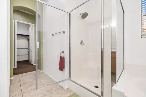 Bath - 49599 Wayne St, Indio, CA 92201 photo 3 of 5