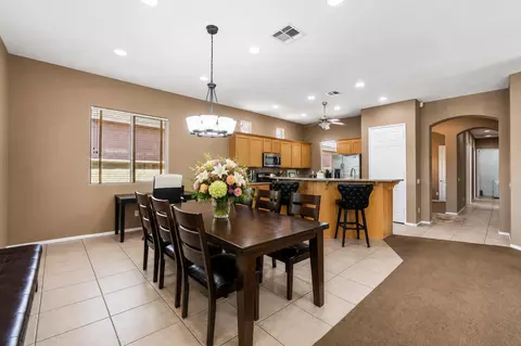 Entry Way - 49599 Wayne St, Indio, CA 92201 photo 5 of 9