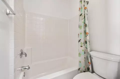 Bath - 49599 Wayne St, Indio, CA 92201 photo 5 of 5