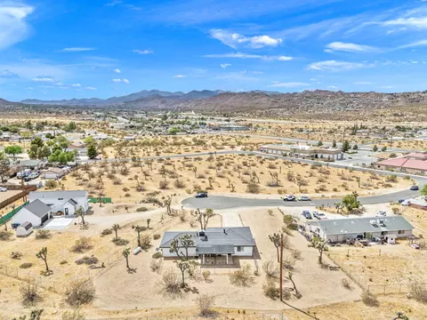 View/Area - 6829 Palisade Way, Yucca Valley, CA 92284 photo 2 of 3
