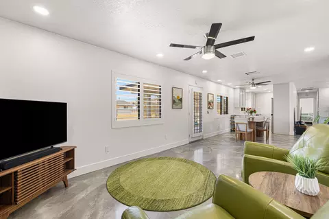 Living - 6829 Palisade Way, Yucca Valley, CA 92284 photo 1 of 7