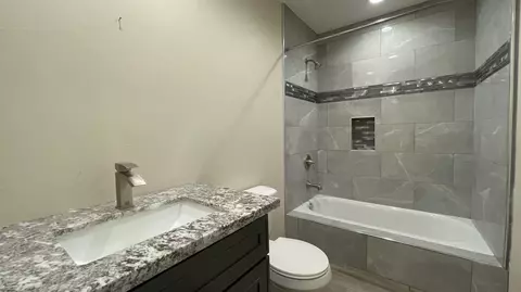 Bath - 66820 Harrison St, Thermal, CA 92274 photo 4 of 5