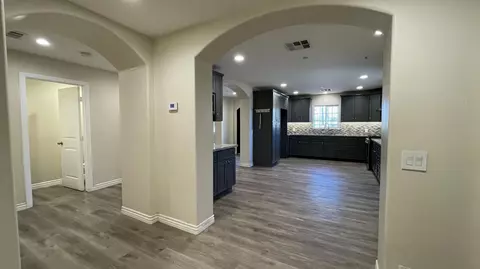 Entry Way - 66820 Harrison St, Thermal, CA 92274 photo 4 of 10