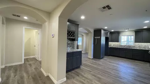 Entry Way - 66820 Harrison St, Thermal, CA 92274 photo 6 of 10