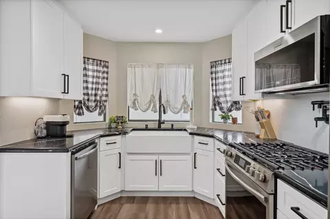 Kitchen - 45558 Indian River Rd, Indio, CA 92201 photo 4 of 4
